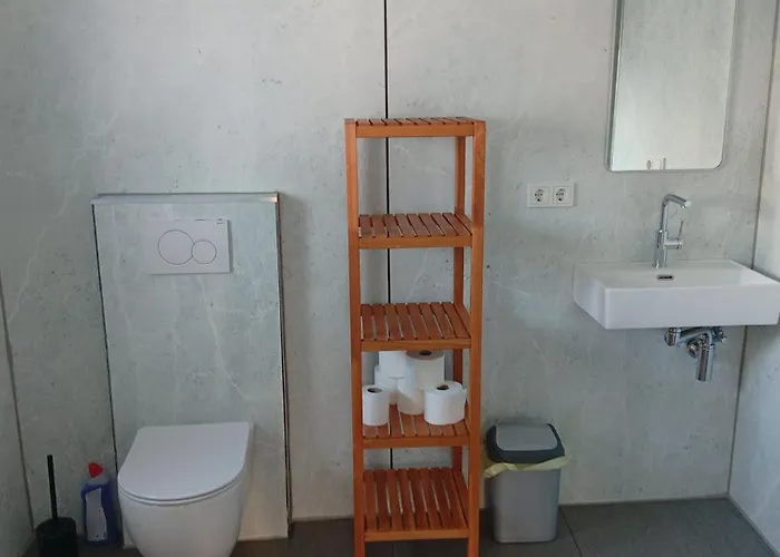 Zentrum 2 * Wallduern